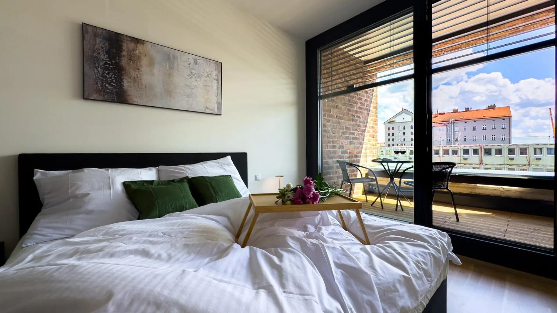Central Riverside Apartment - Free Parking Praga 0*,  Czechy